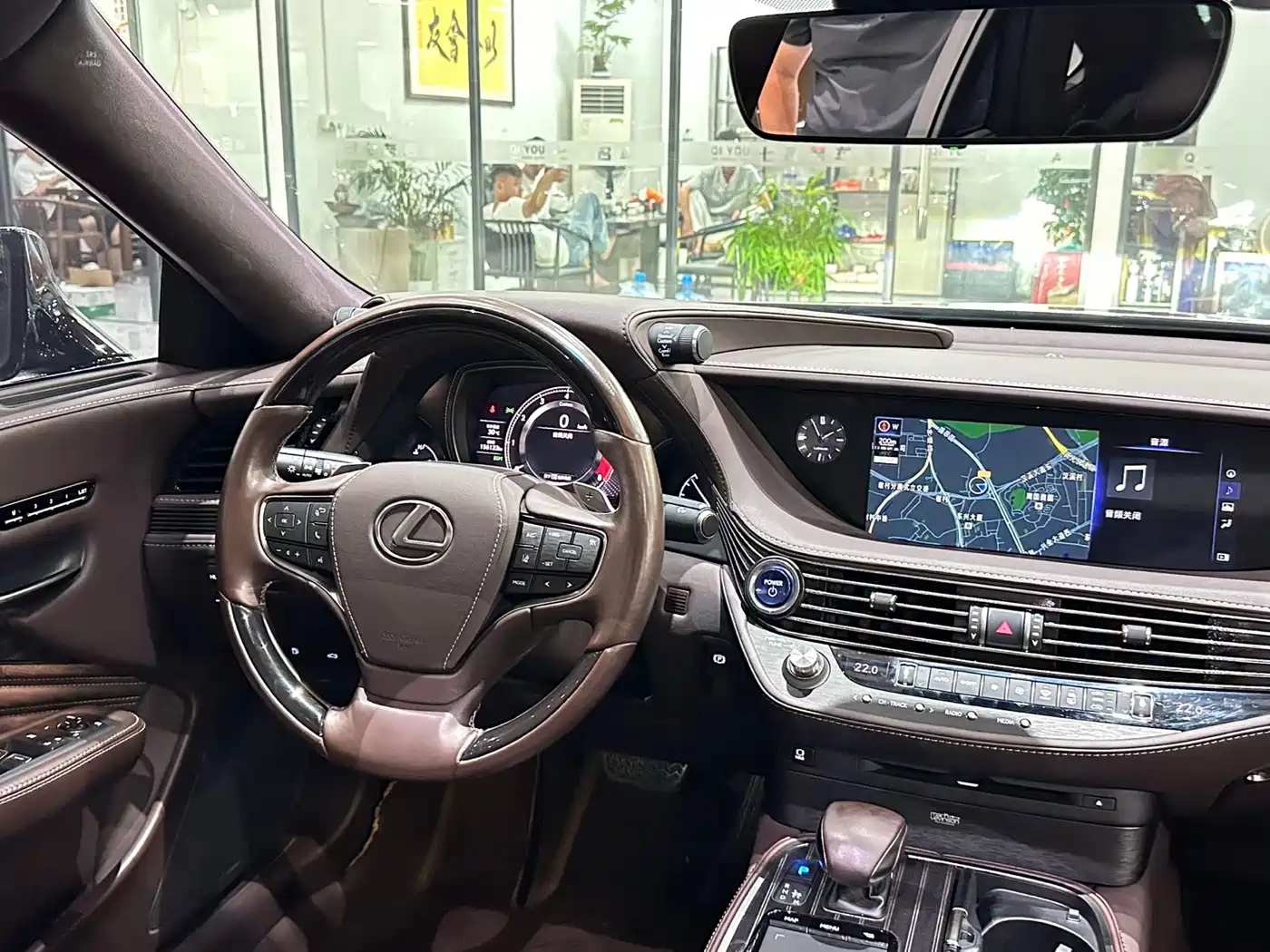 Lexus LS 2020 500h Luxury (China VI) фото 20
