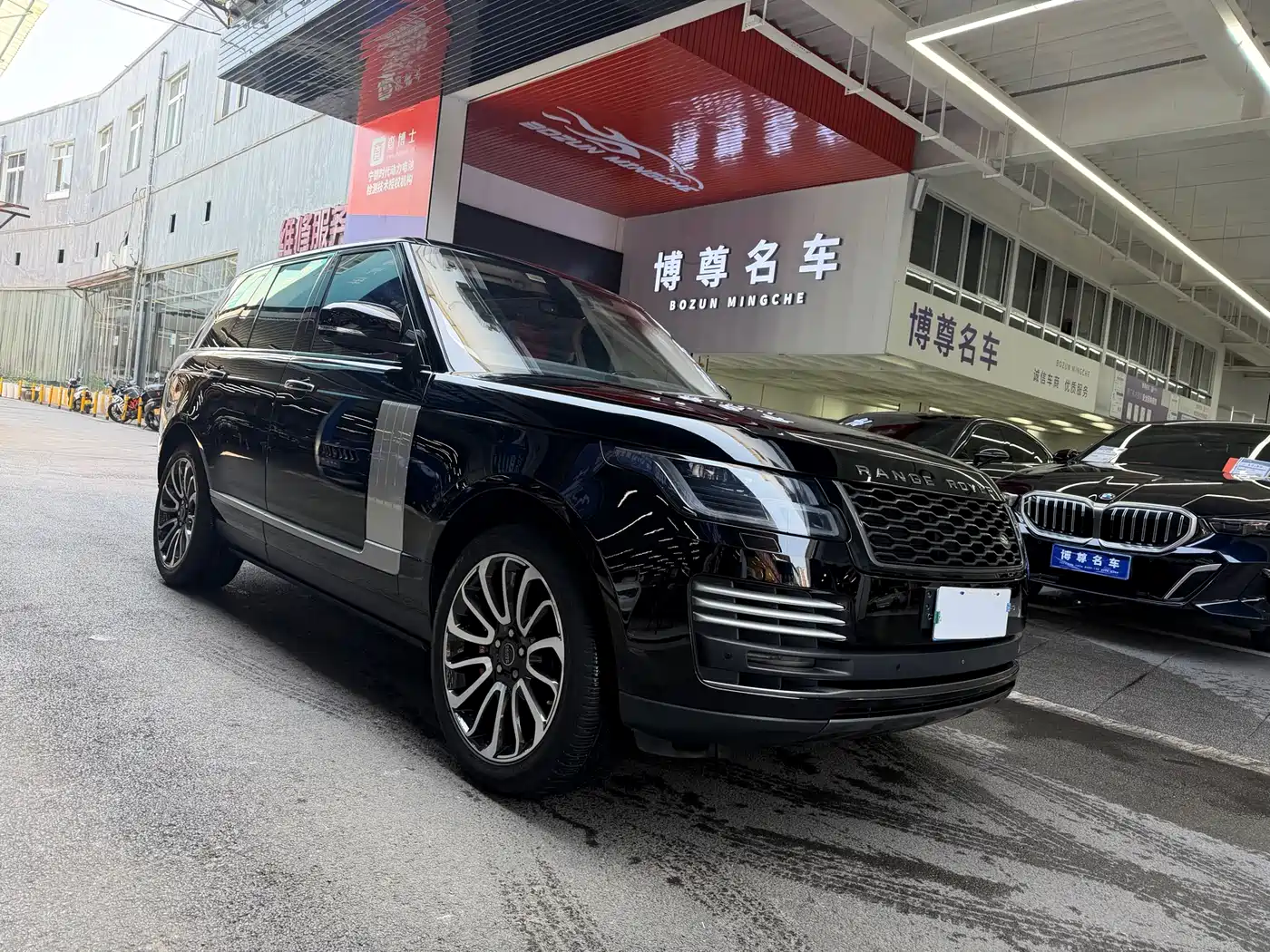 Land Rover Range Rover 2019 3.0 SCV6 Heritage Edition фото 3
