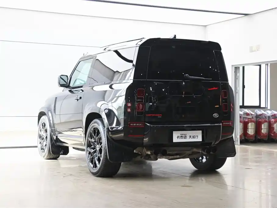 Land Rover Defender 2023 Model 90 3.0T P400 XS фото 33