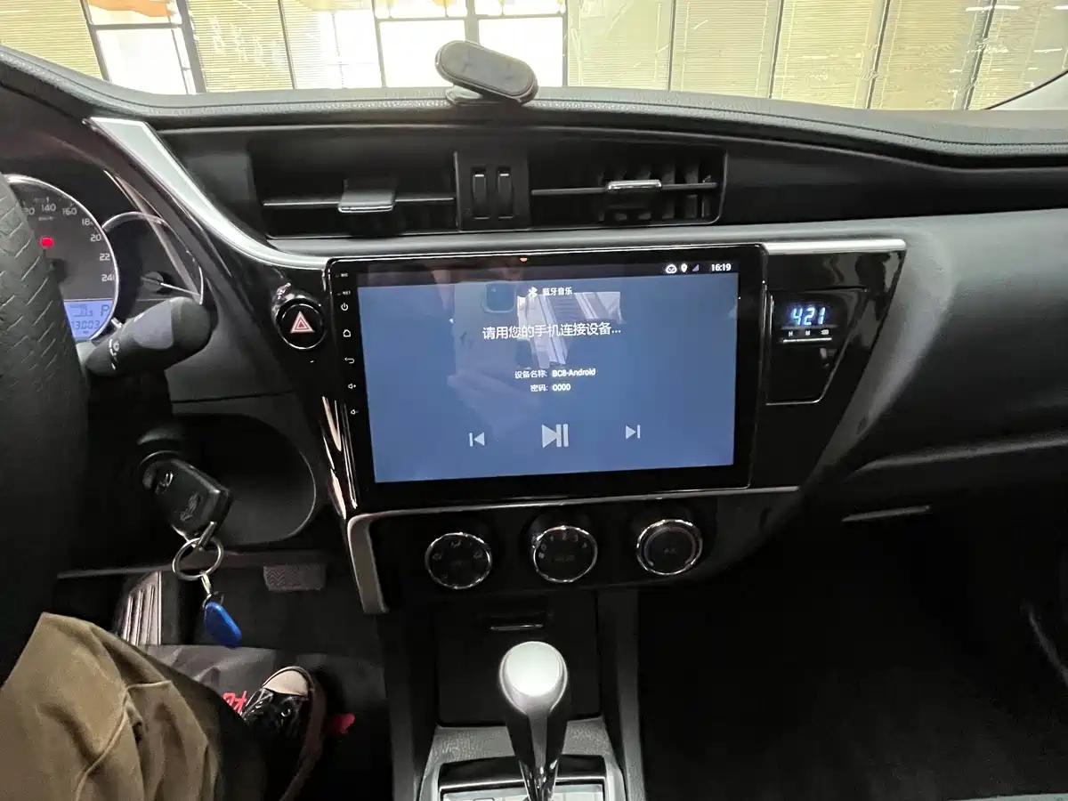 Toyota Corolla 2017 Facelift 1.2T S-CVT GL фото 16