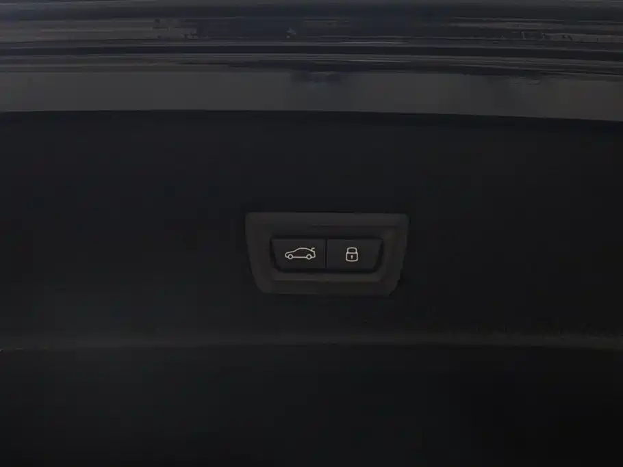BMW 7 Series 2023 Model 735Li Luxury Package фото 9