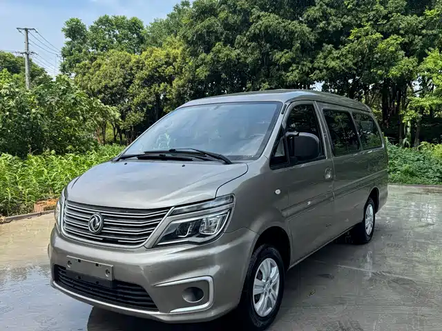 Forthing Lingzhi M5L 1.6L, базовая, 7 мест