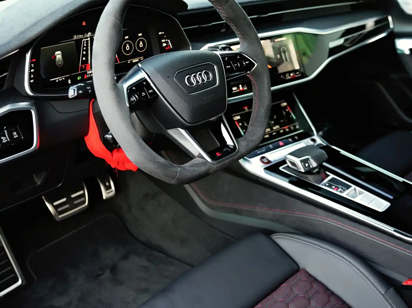 Audi RS 6 2025 RS 6 Avant GT фото 9