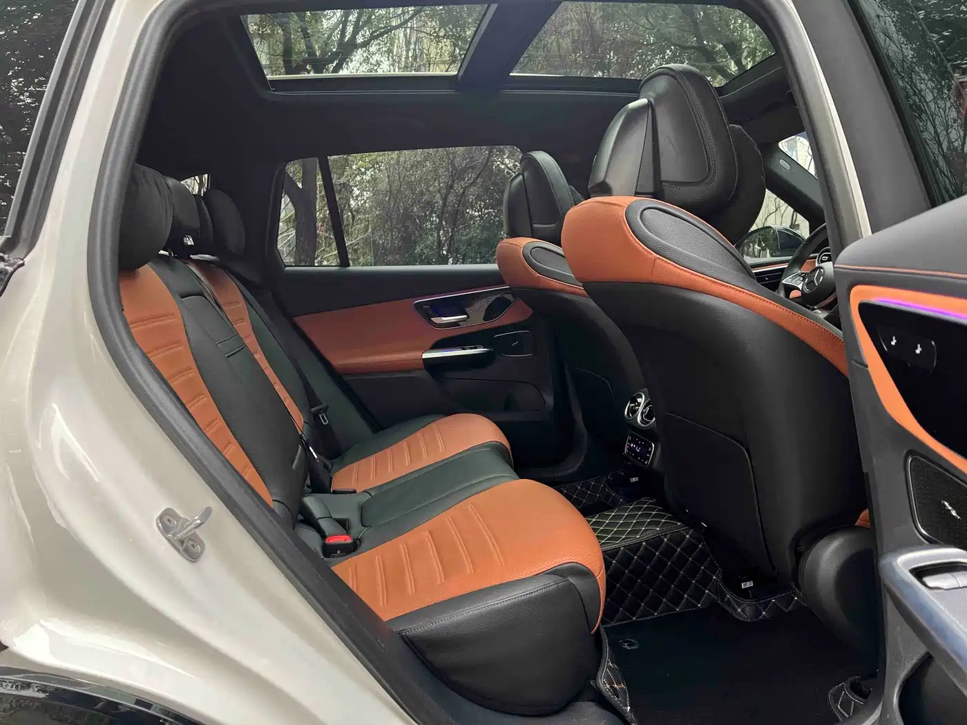 MERCEDES-BENZ GLC