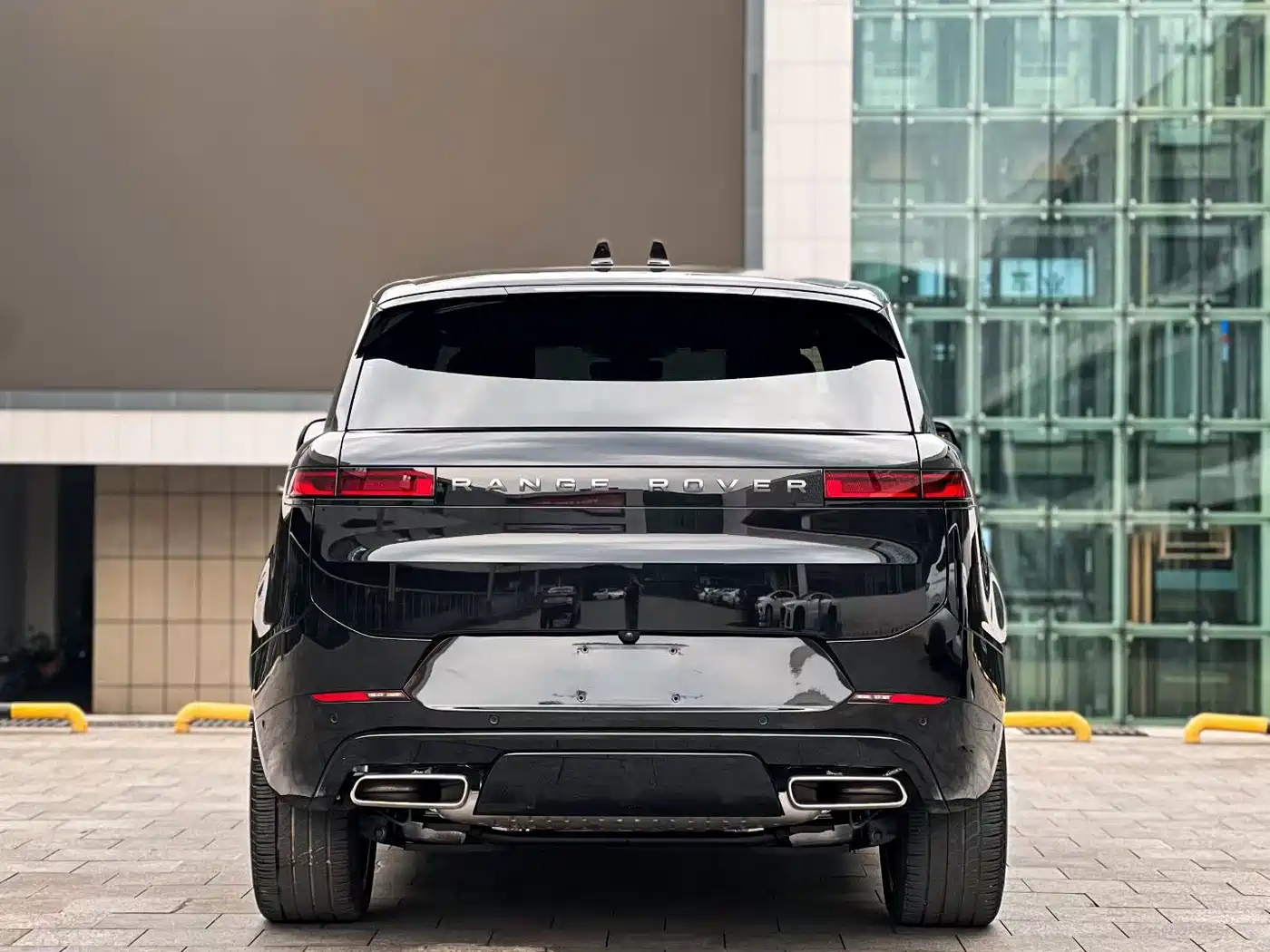 Land Rover Range Rover Sport 2023 400PS Dynamic SE фото 5