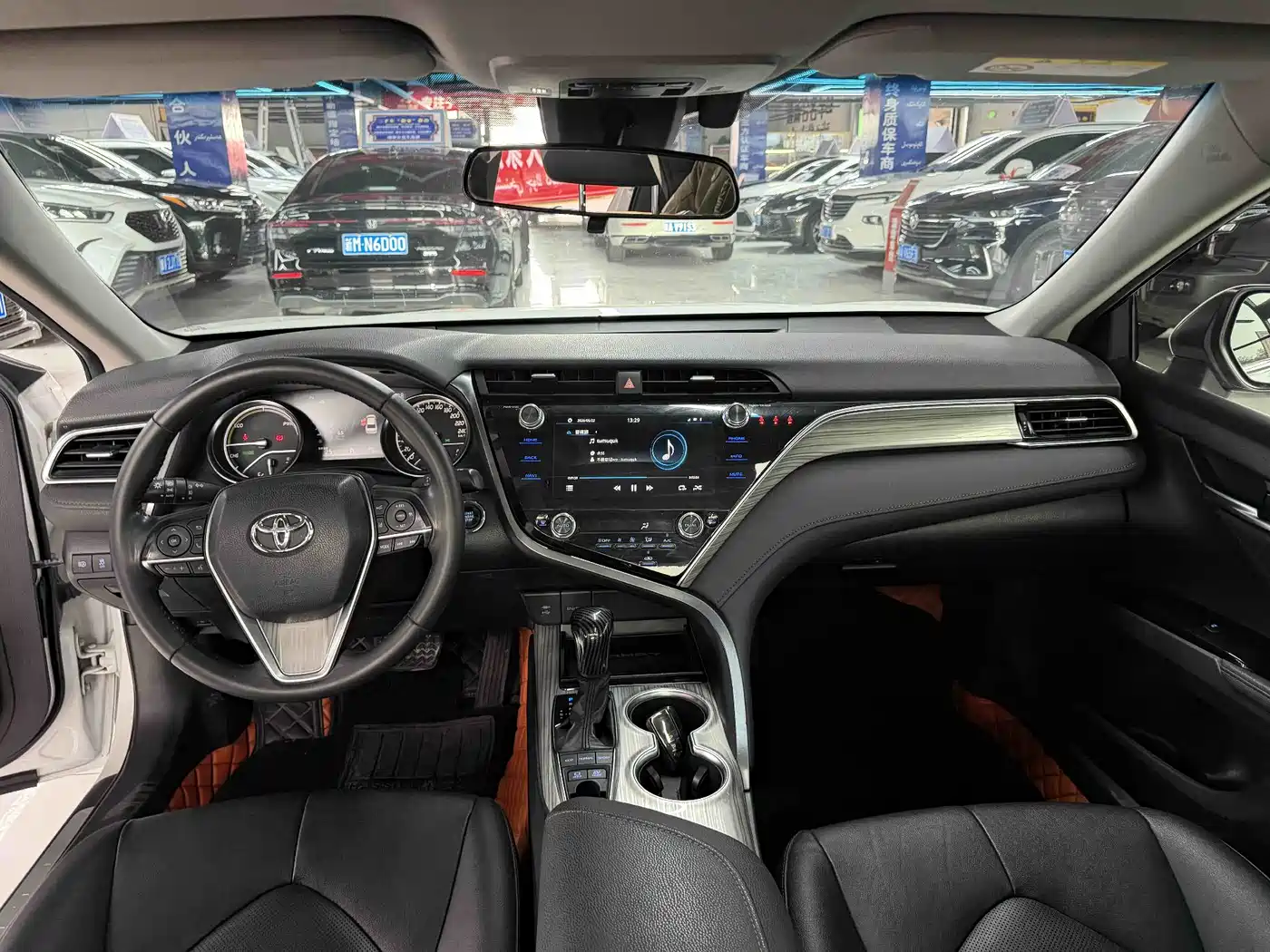 Toyota Camry 2019 Facelift Hybrid 2.5HG Luxury Edition фото 5