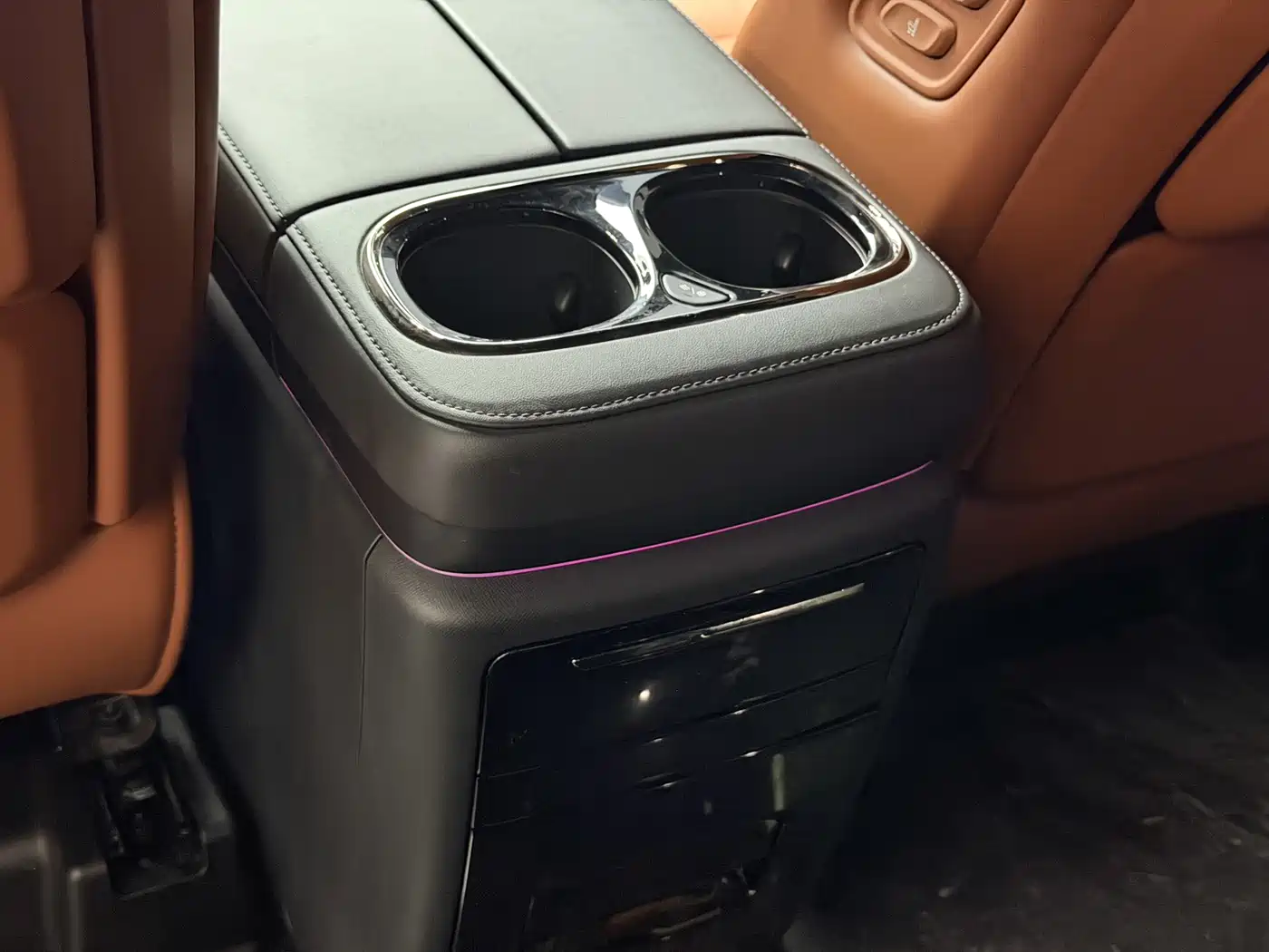 GAC Trumpchi Trumpchi E9 2024 E9 Lunar New Year Edition фото 10