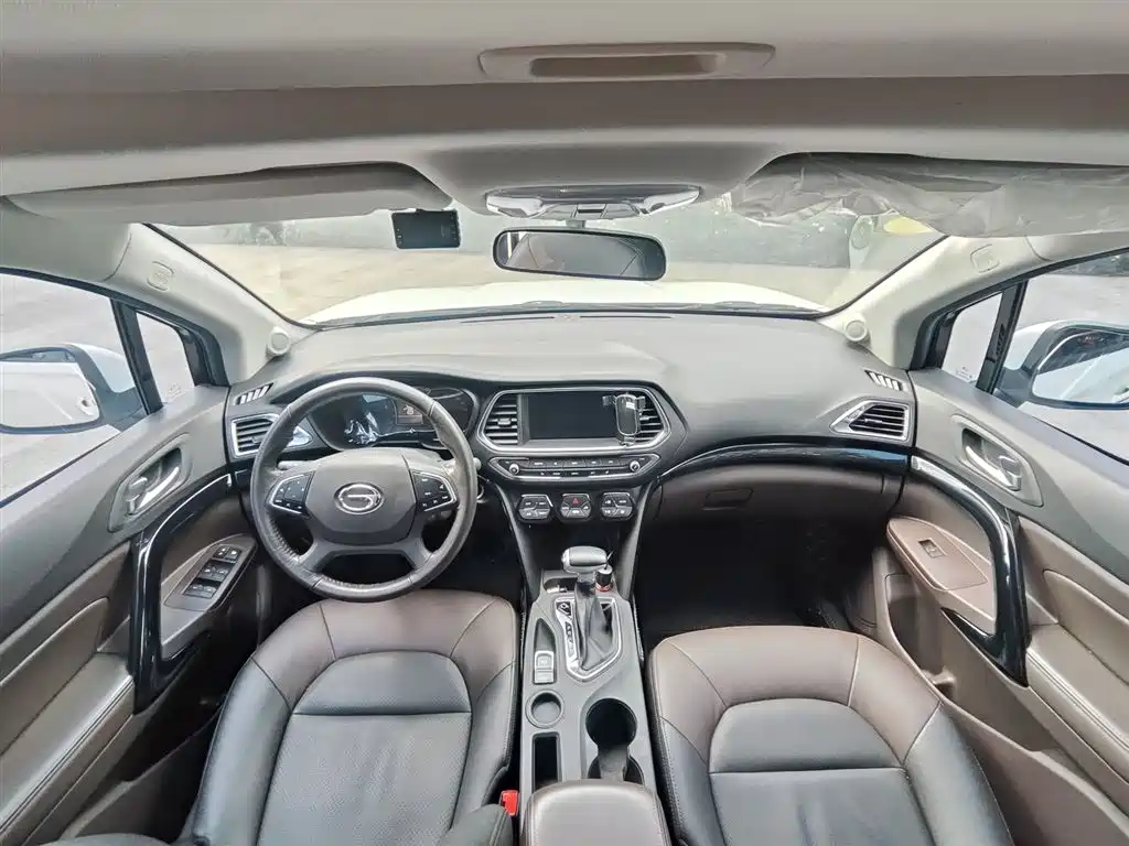 GAC Trumpchi Trumpchi GS4 2017 235T Automatic 2WD Luxury Smart Connected Edition фото 8