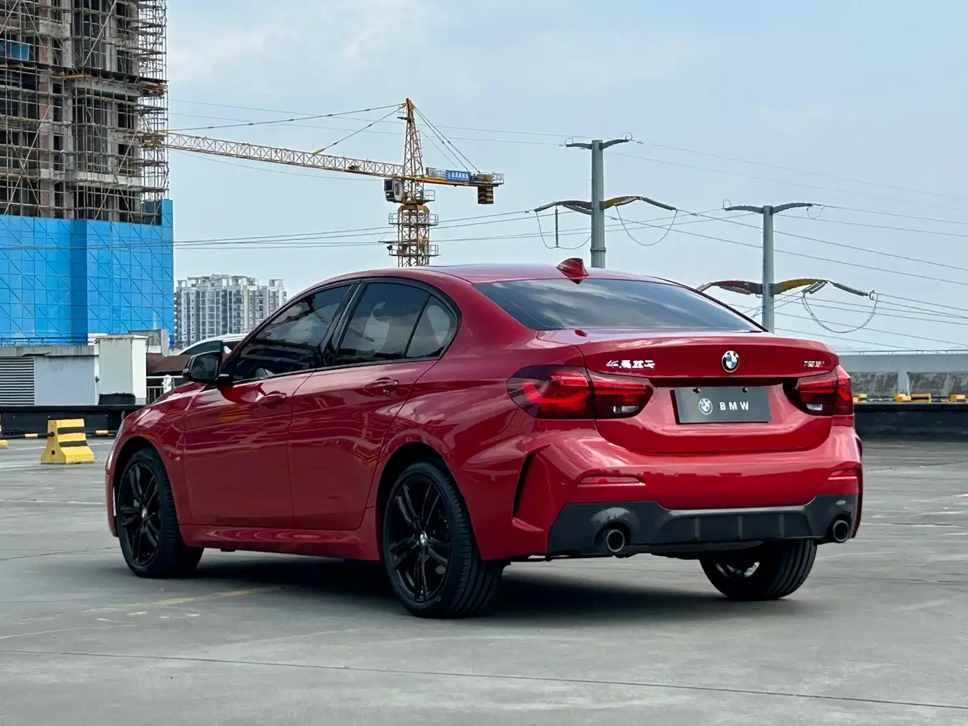 BMW 1 Series 2023 125i M Sport Shadow Edition фото 5