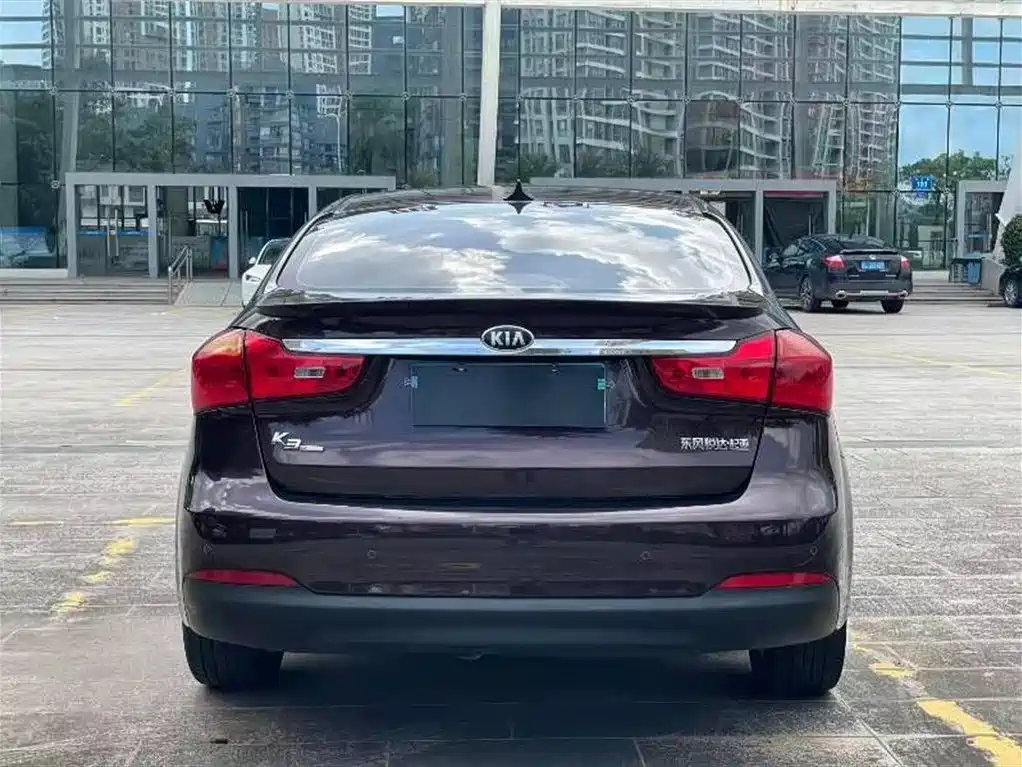 Kia K3 2013 1.6L Automatic GLS фото 9