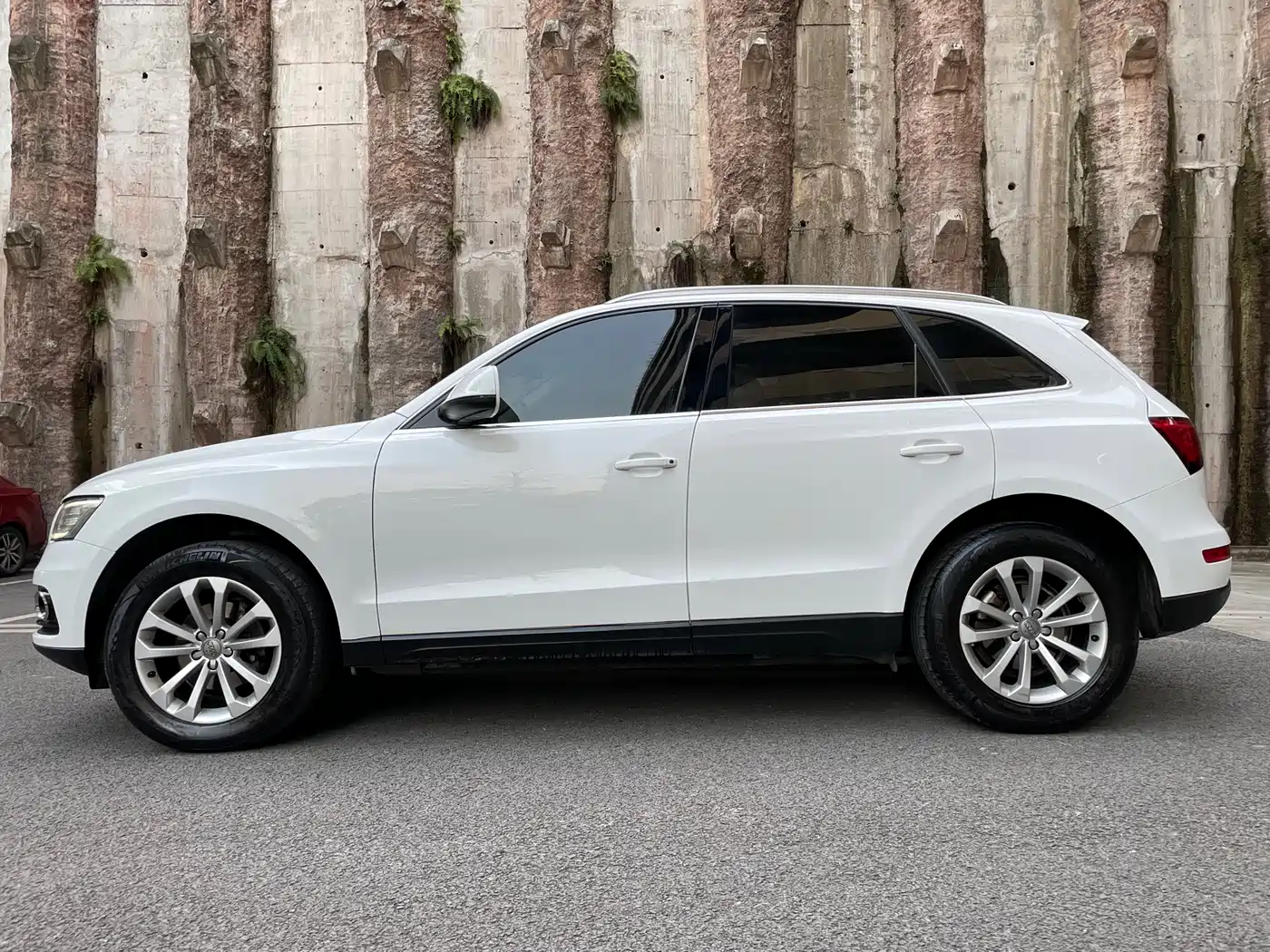 Audi Q5 2015 40 TFSI Technology фото 4