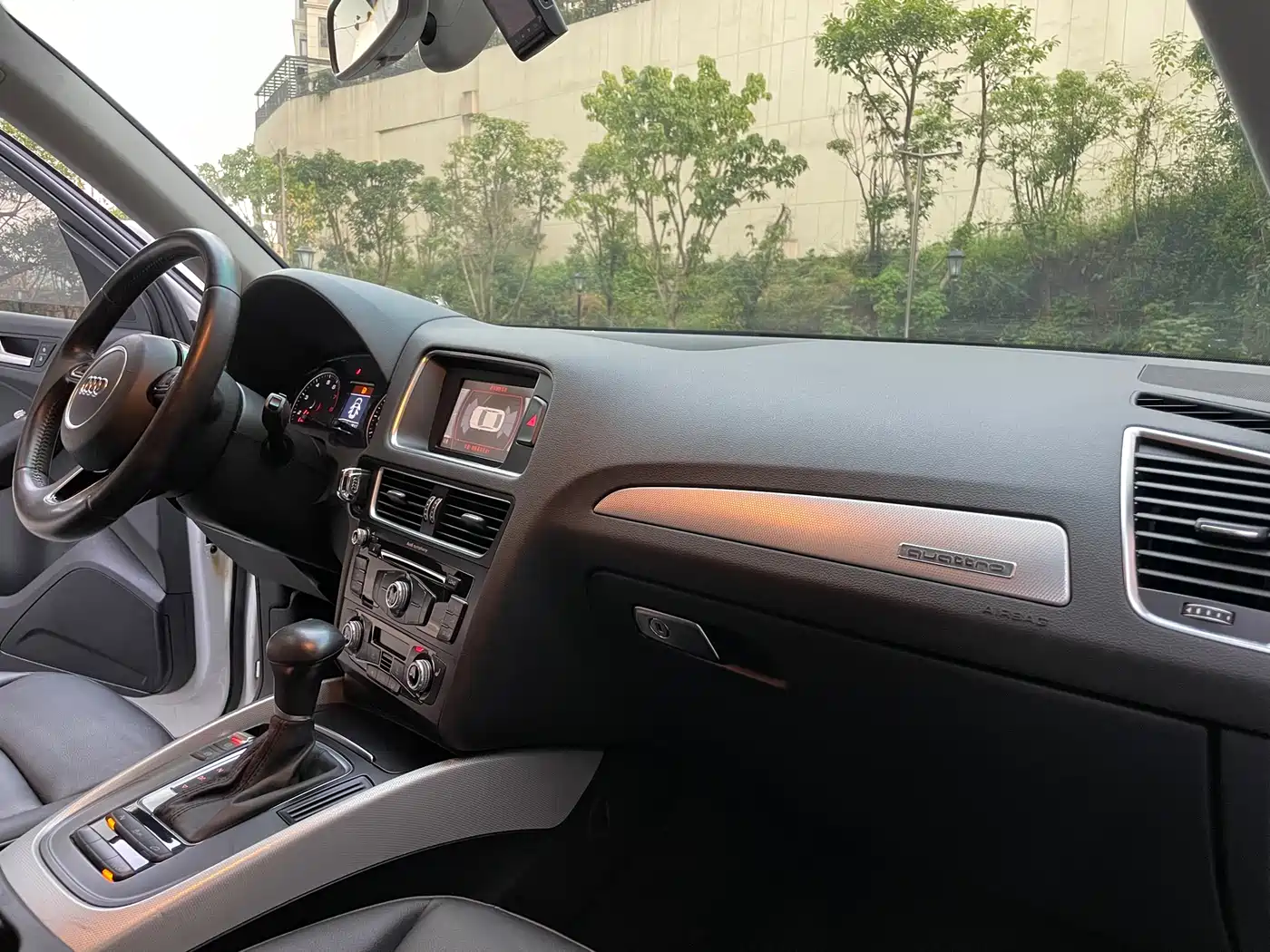 Audi Q5 2015 40 TFSI Technology фото 14