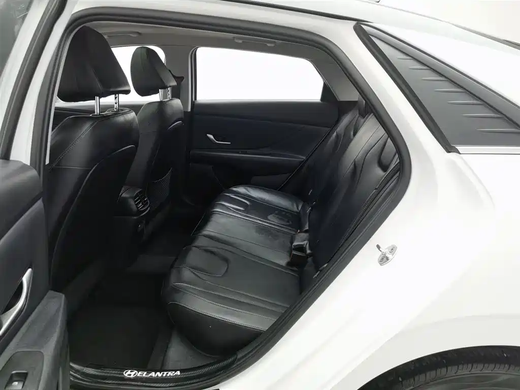 MODERN ELANTRA