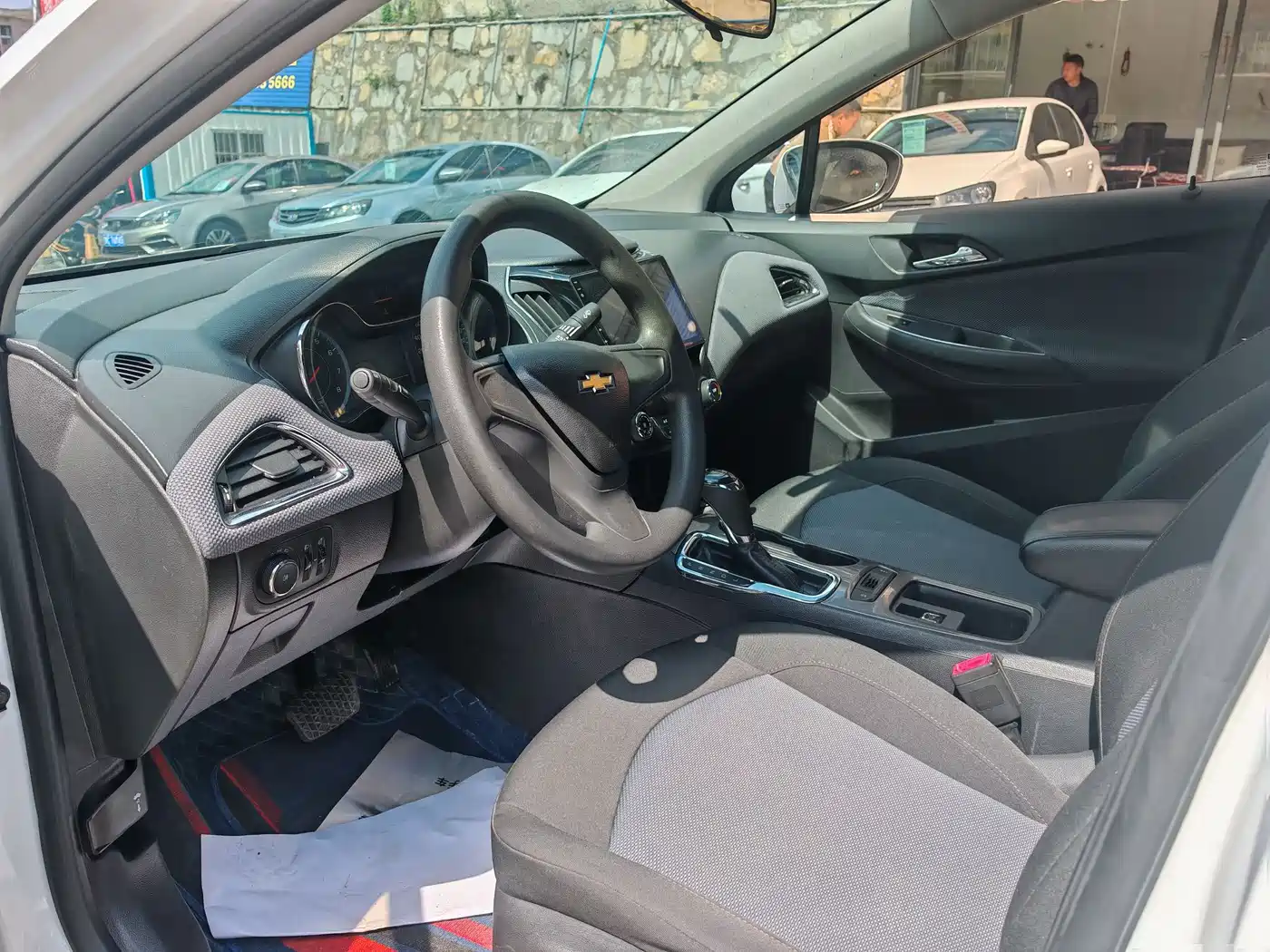 Chevrolet Cruze 2018 320 Automatic Pioneer Sunroof Edition фото 6