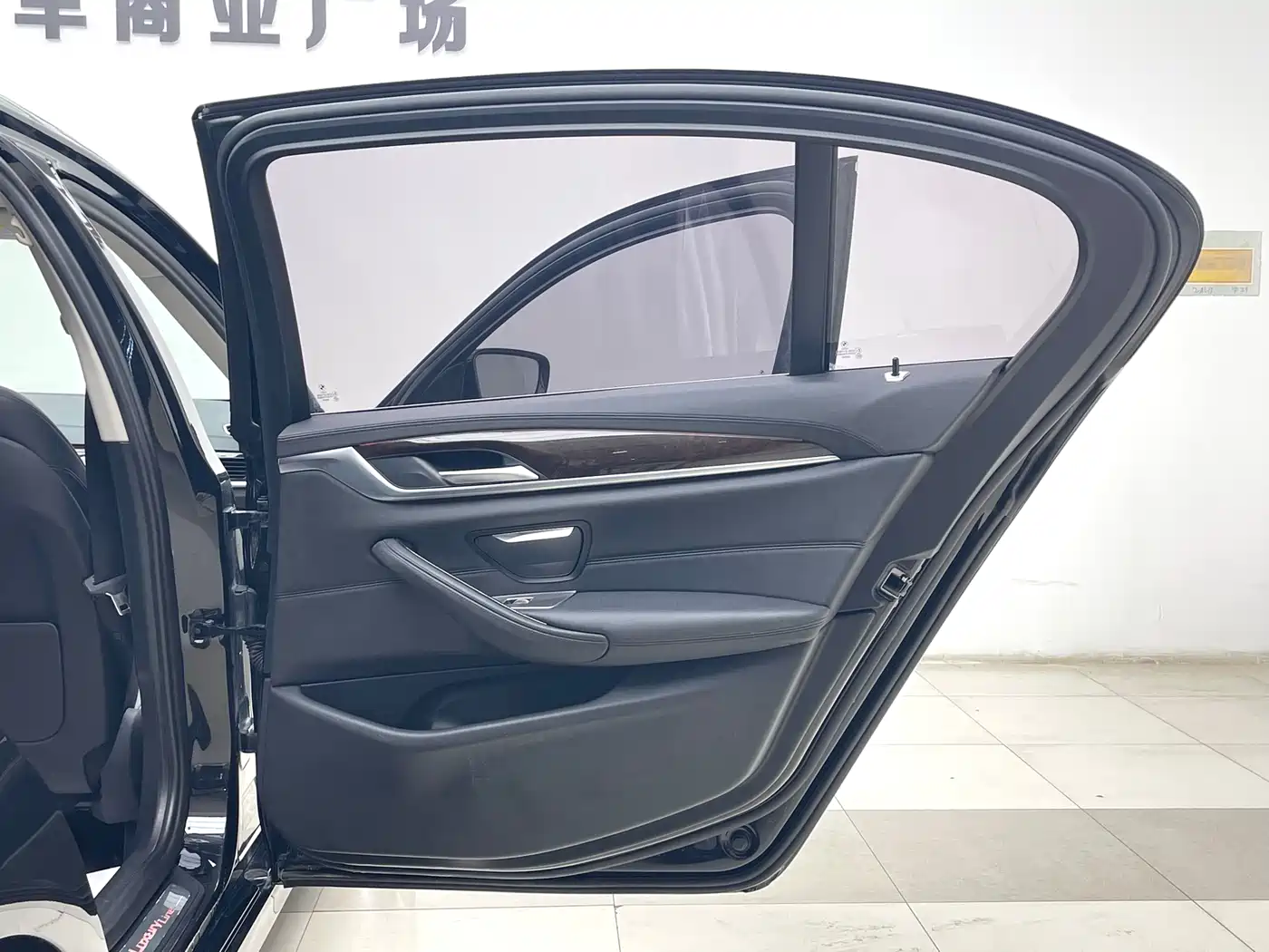 BMW 5 Series 2018 525Li Luxury Package фото 7