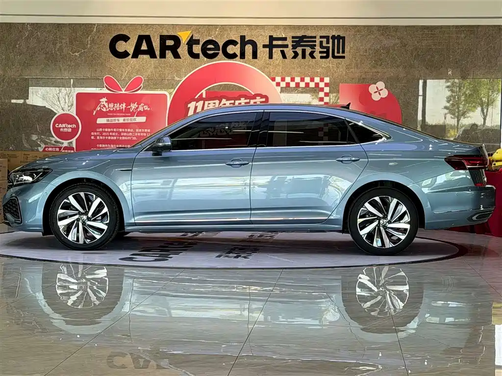 Volkswagen Passat 2022 330TSI Starry Sky Premium Edition фото 8