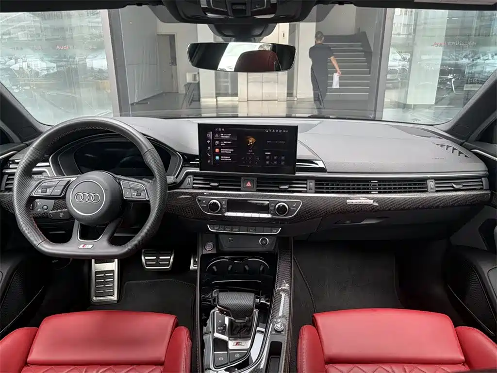 AUDI S4