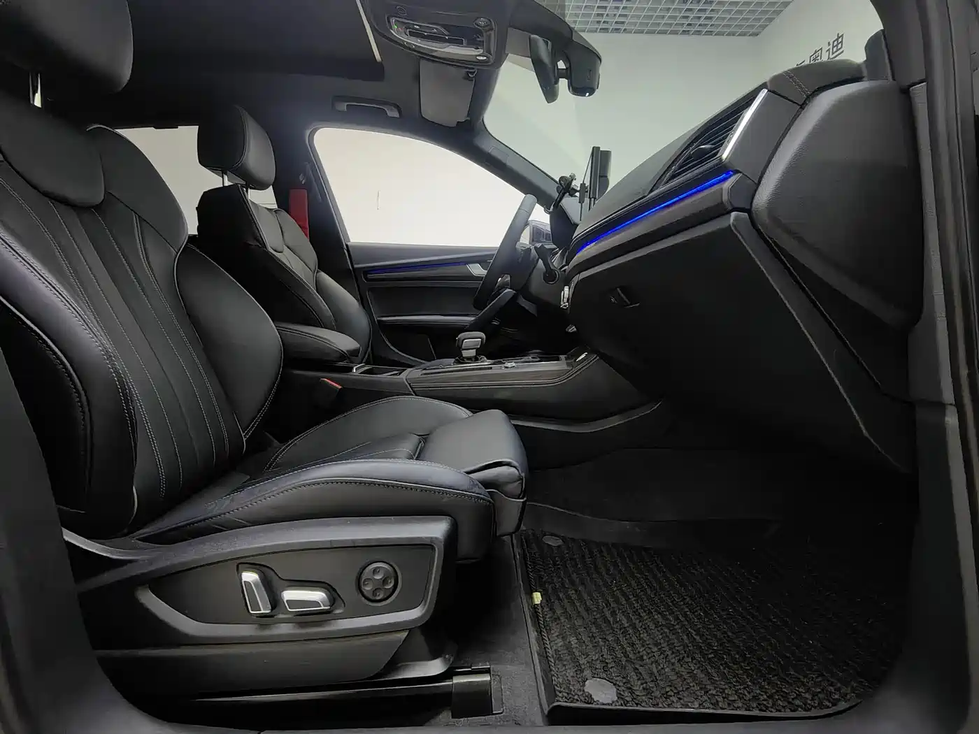 Audi Q5L 2024 Model 45 TFSI Premium Dynamic фото 9