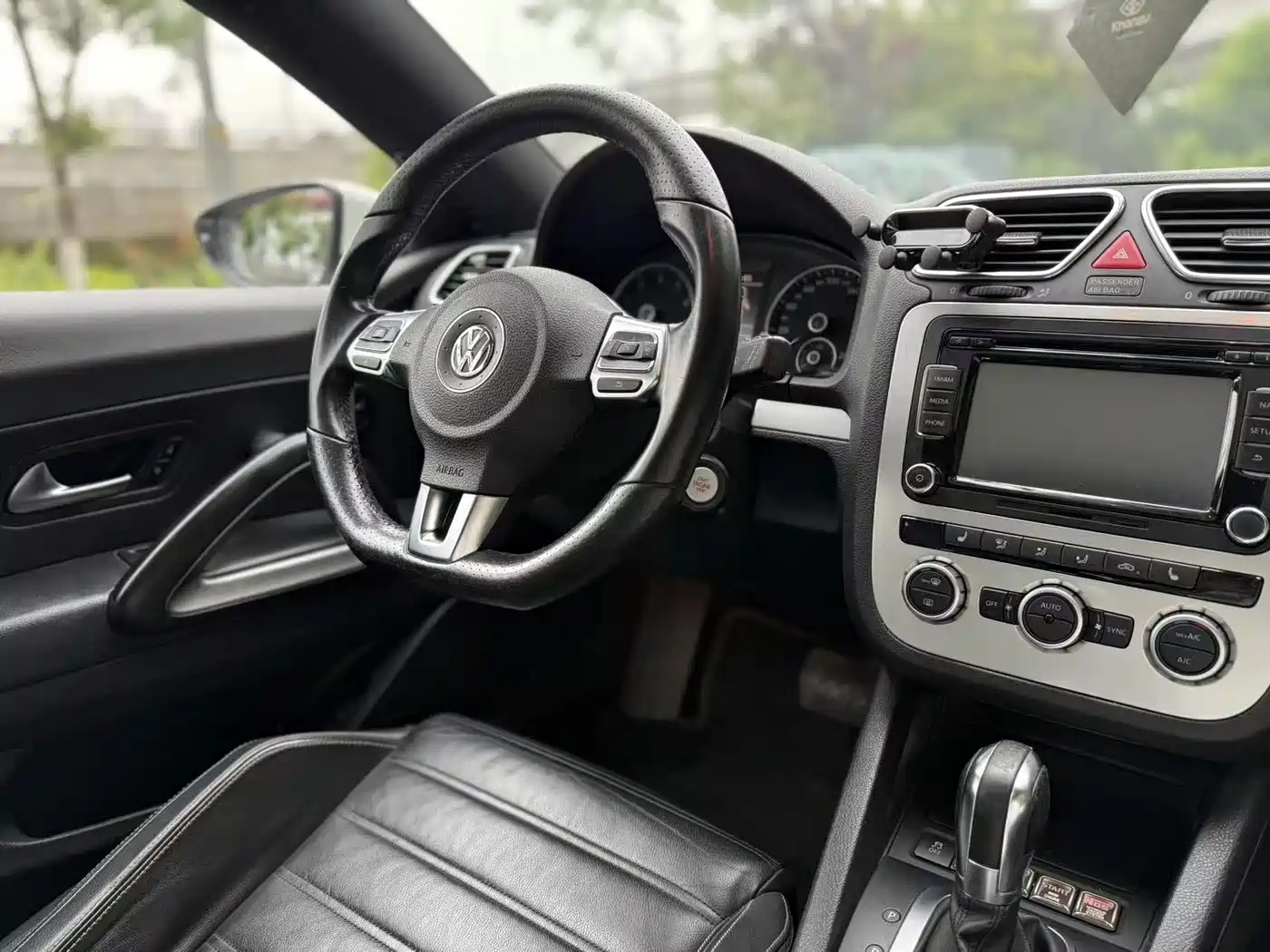 Volkswagen Scirocco 2013 2.0TSI Million Mile Edition фото 7