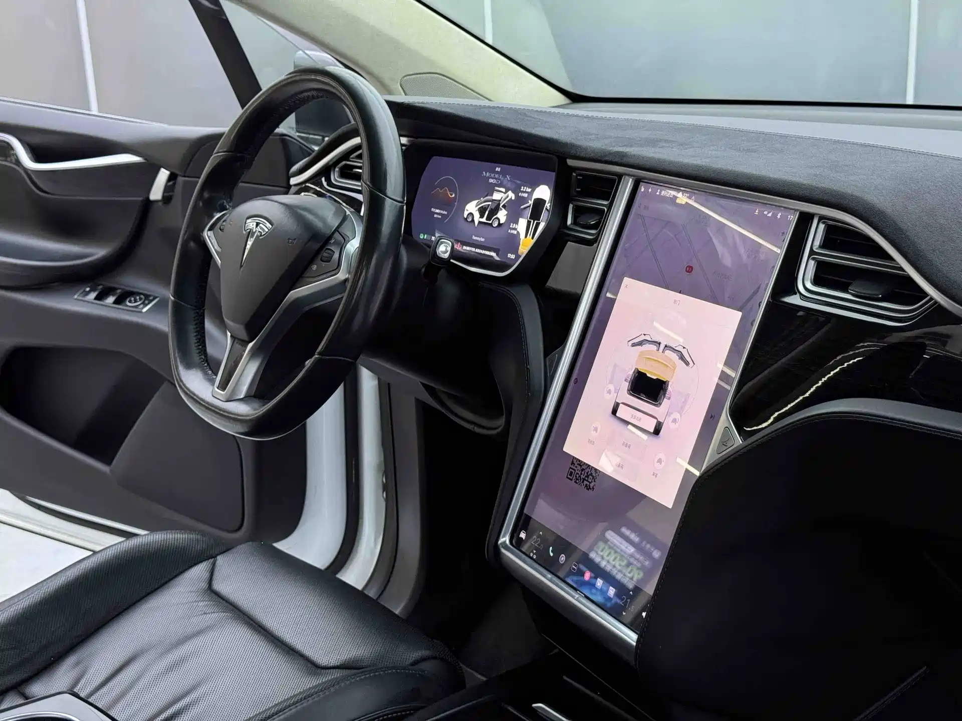 Фото 18 - Tesla Model X