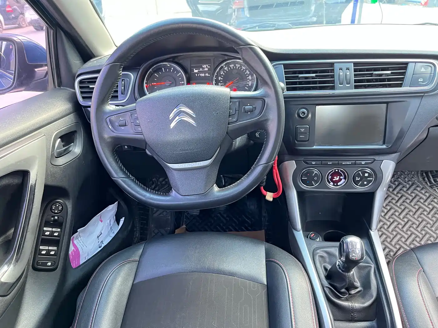 Фото 12 - Citroën C3-XR