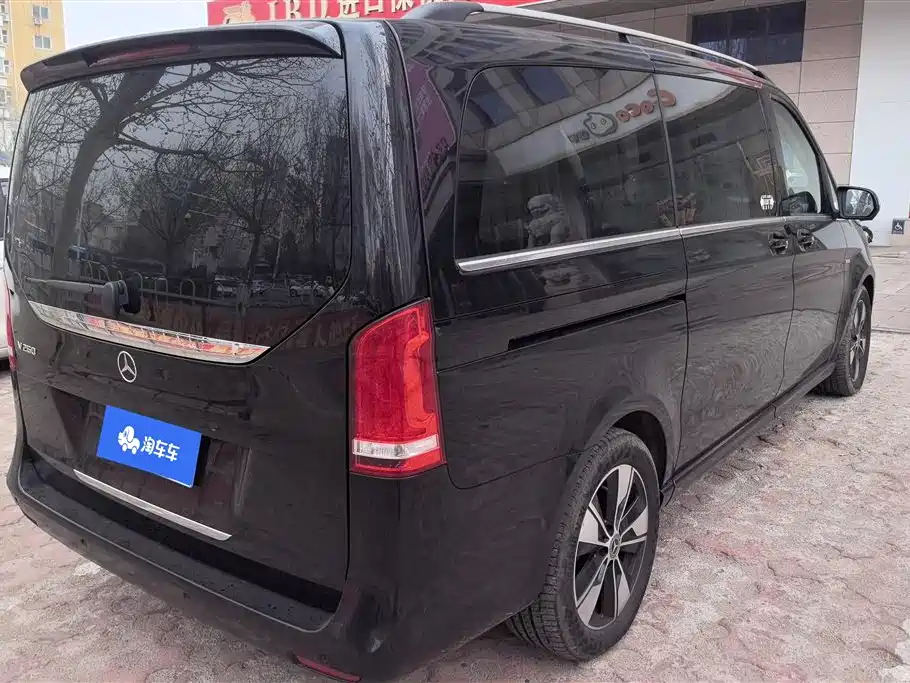 MERCEDES-BENZ V CLASS