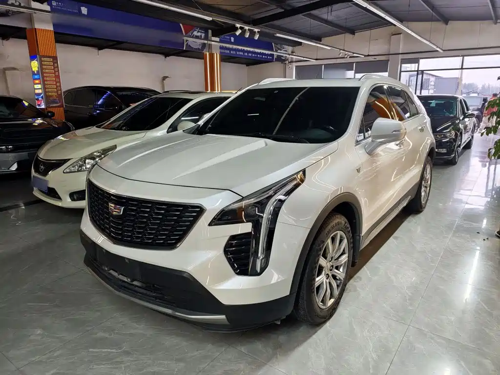 Cadillac XT4 2022 2021 28T FWD Premium Edition