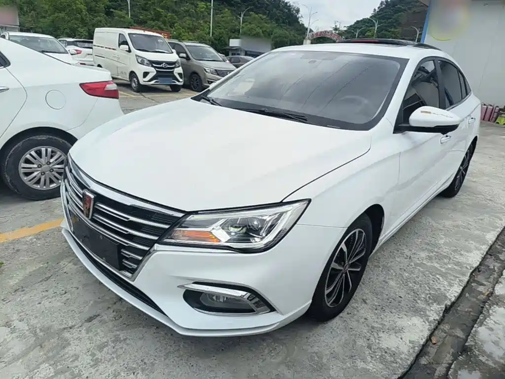 Roewe i5 2020 1.5L Automatic 4G Connected Premium Flagship Edition