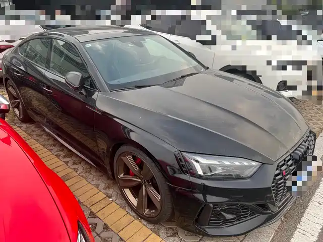 Audi RS 5 2023 Model RS 5 2.9T Sportback Dark Gold Edition — фото 3