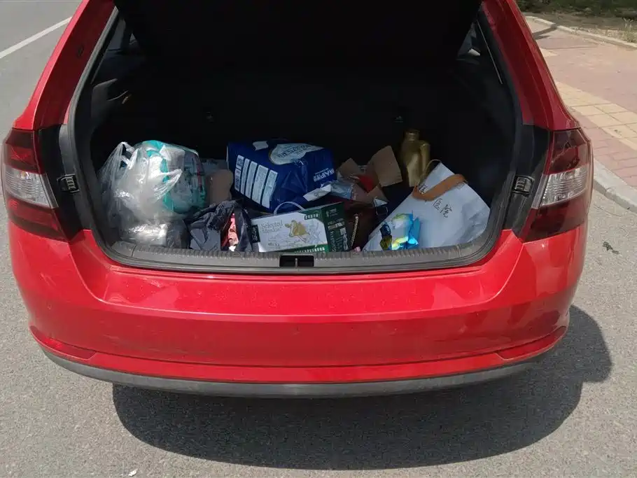 Škoda Skoda Rapid Spaceback 2014 1.6L Automatic Joy Edition фото 4