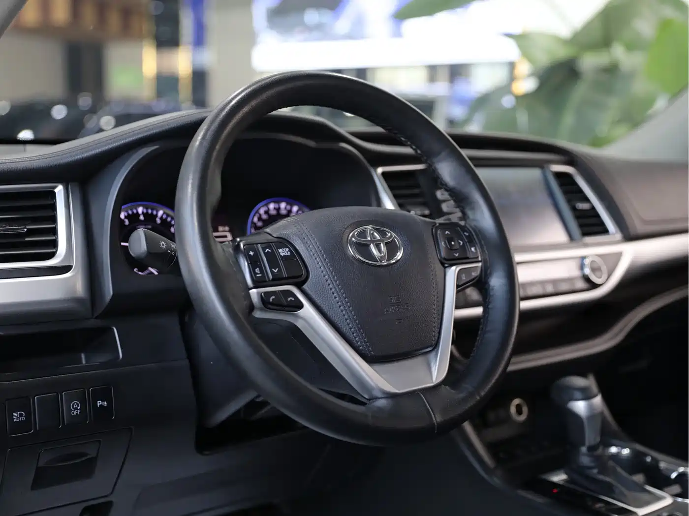 Toyota Highlander 2018 2.0T 4WD Luxury 7-seater China VI фото 7