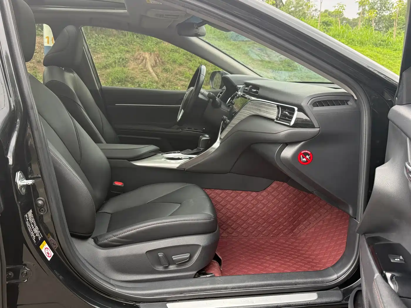 Toyota Camry 2018 Hybrid 2.5HG Luxury Edition фото 10