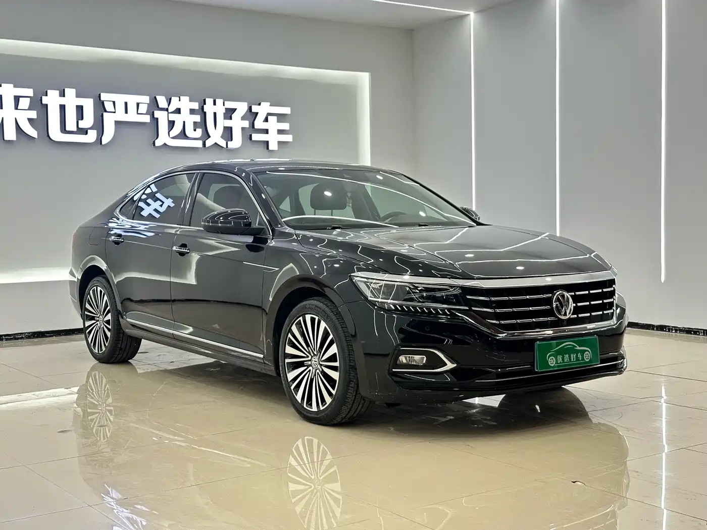 Volkswagen Passat 2019 330TSI Premium Edition China V фото 3