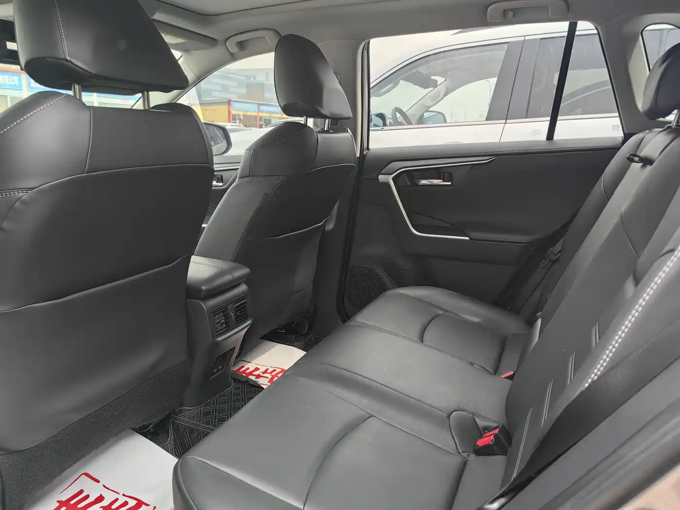 Toyota RAV4 Rongfang 2024 2.0L CVT FWD Style Plus Edition фото 7