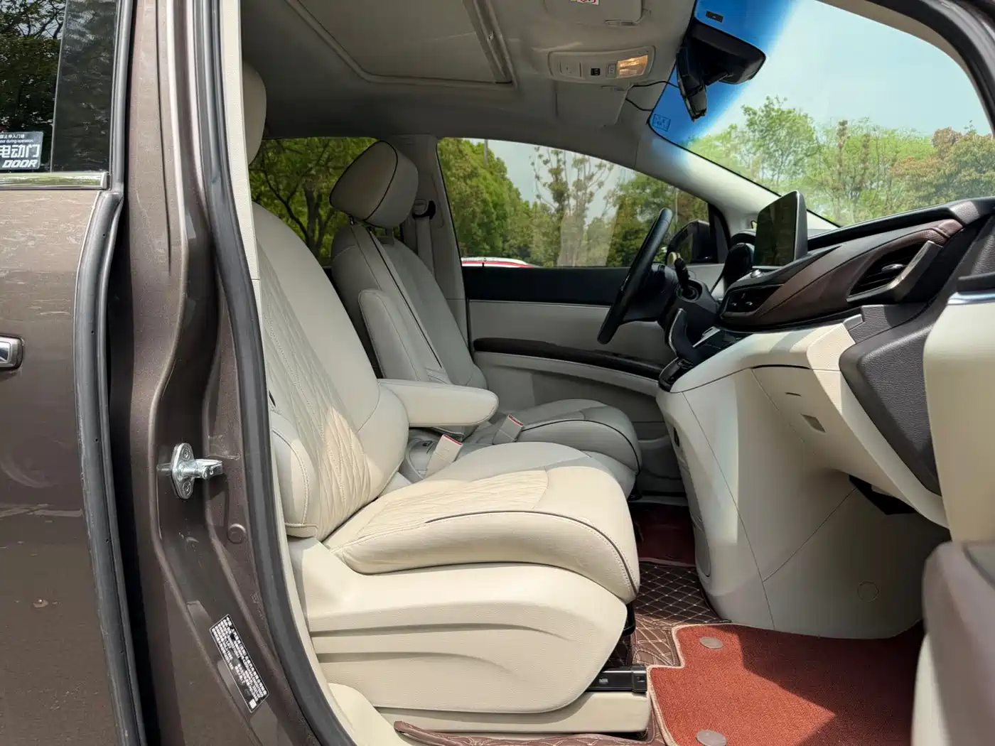 Buick GL8 2021 Land Business Class 652T Luxury фото 14