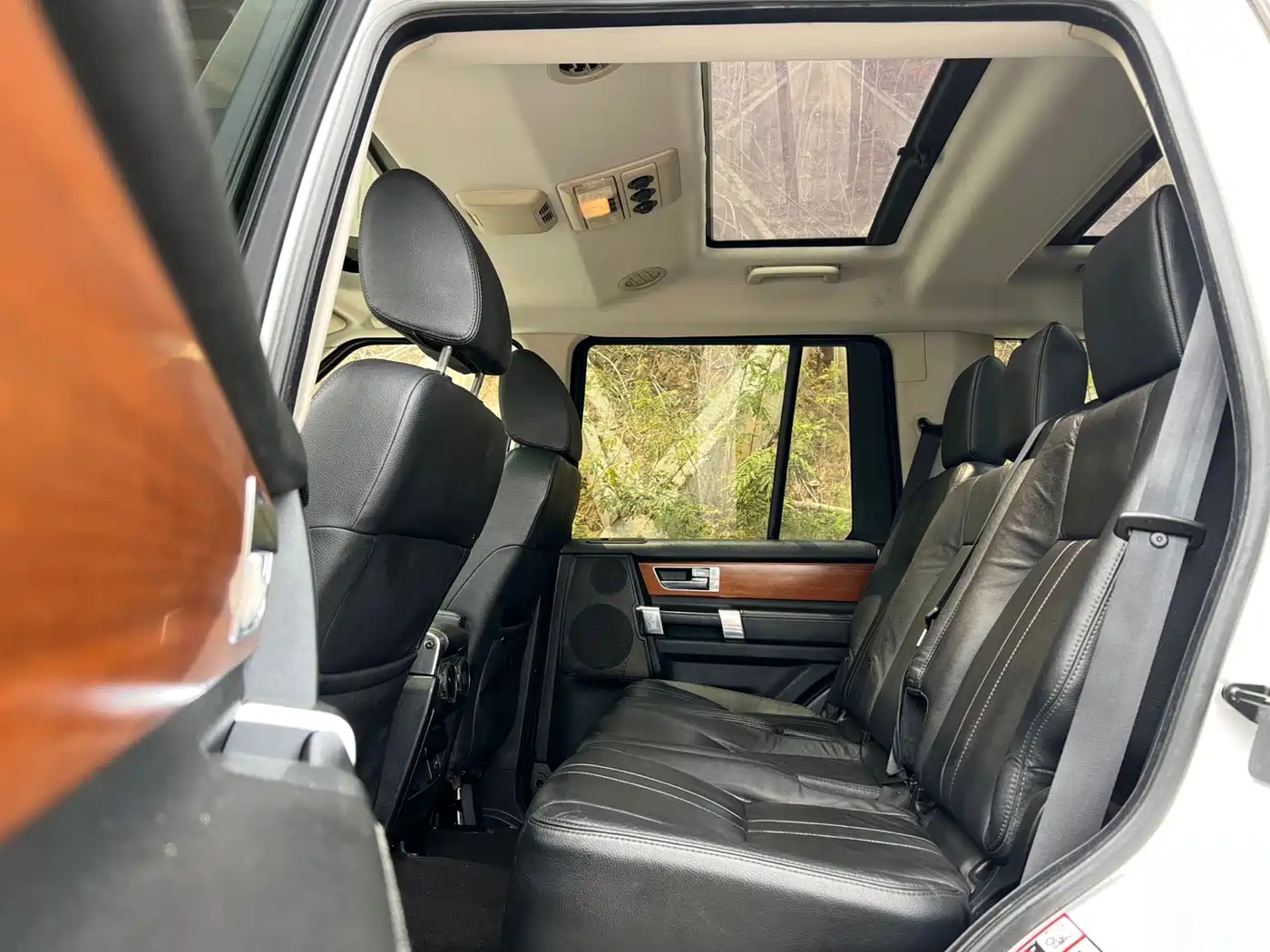 Land Rover Discovery 2011 3.0 SDV6 HSE Diesel фото 11