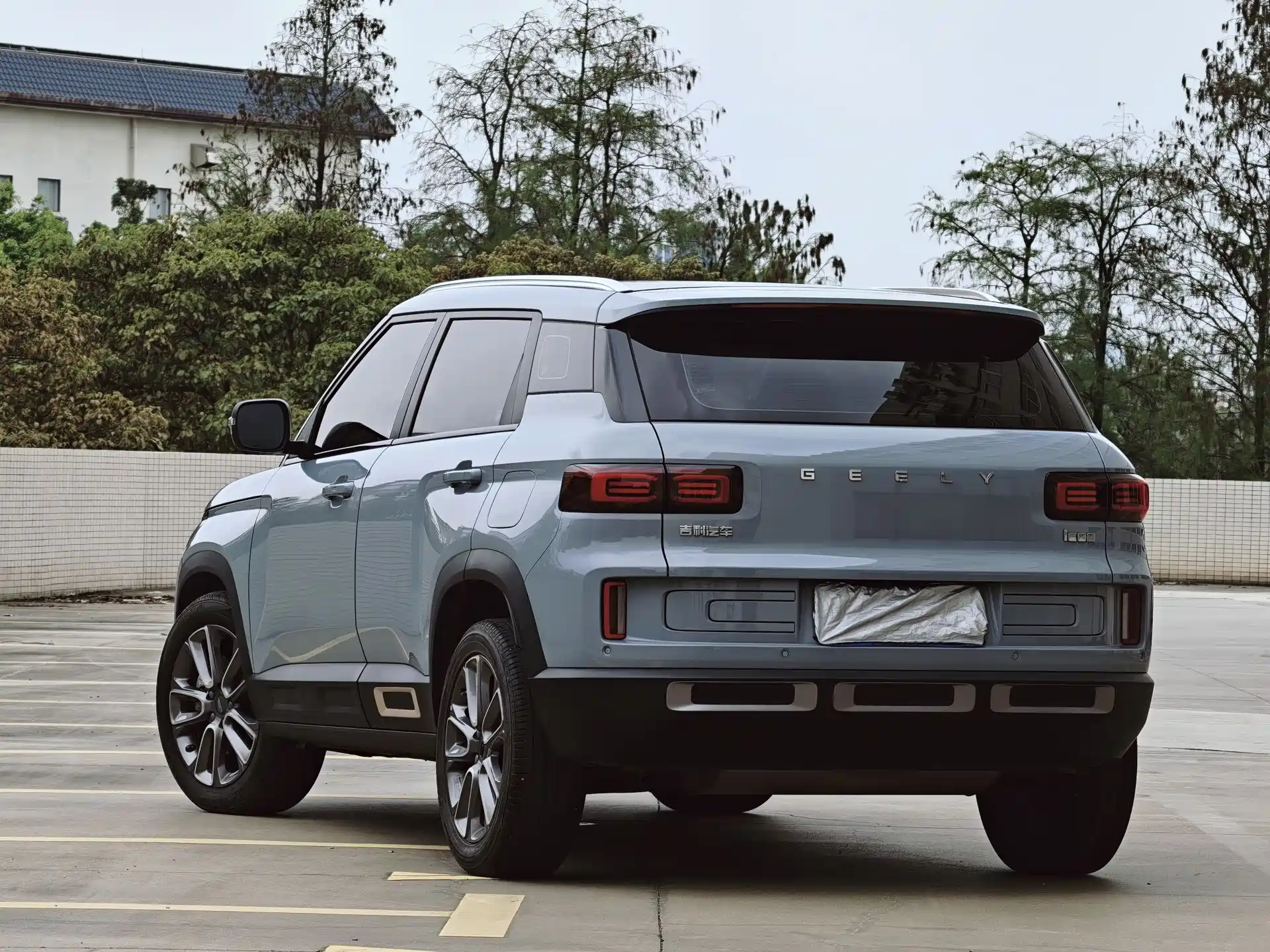 Фото 5 - Geely ICON