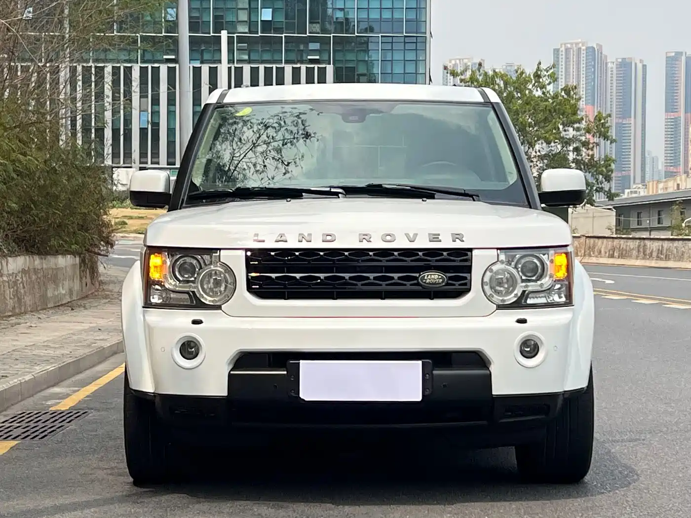 Land Rover Discovery 2011 3.0 SDV6 HSE Diesel фото 2