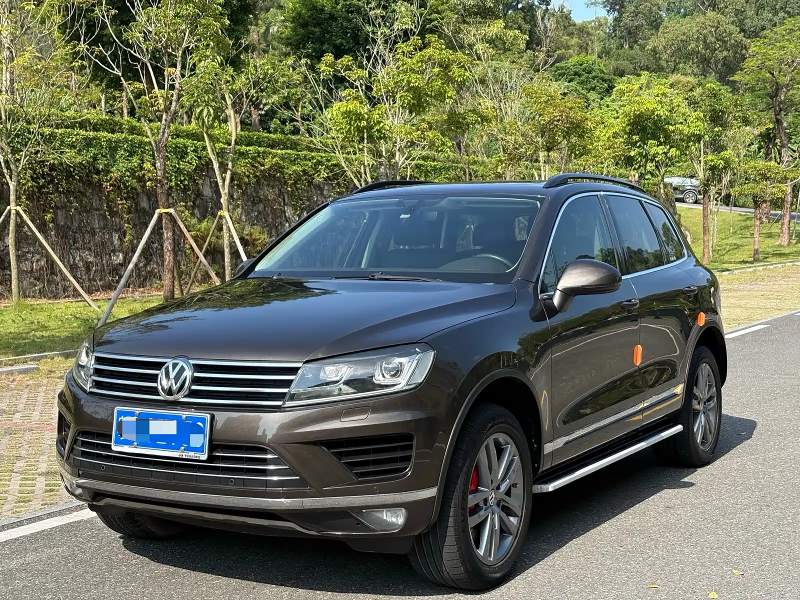 Фото 1 - Volkswagen Touareg