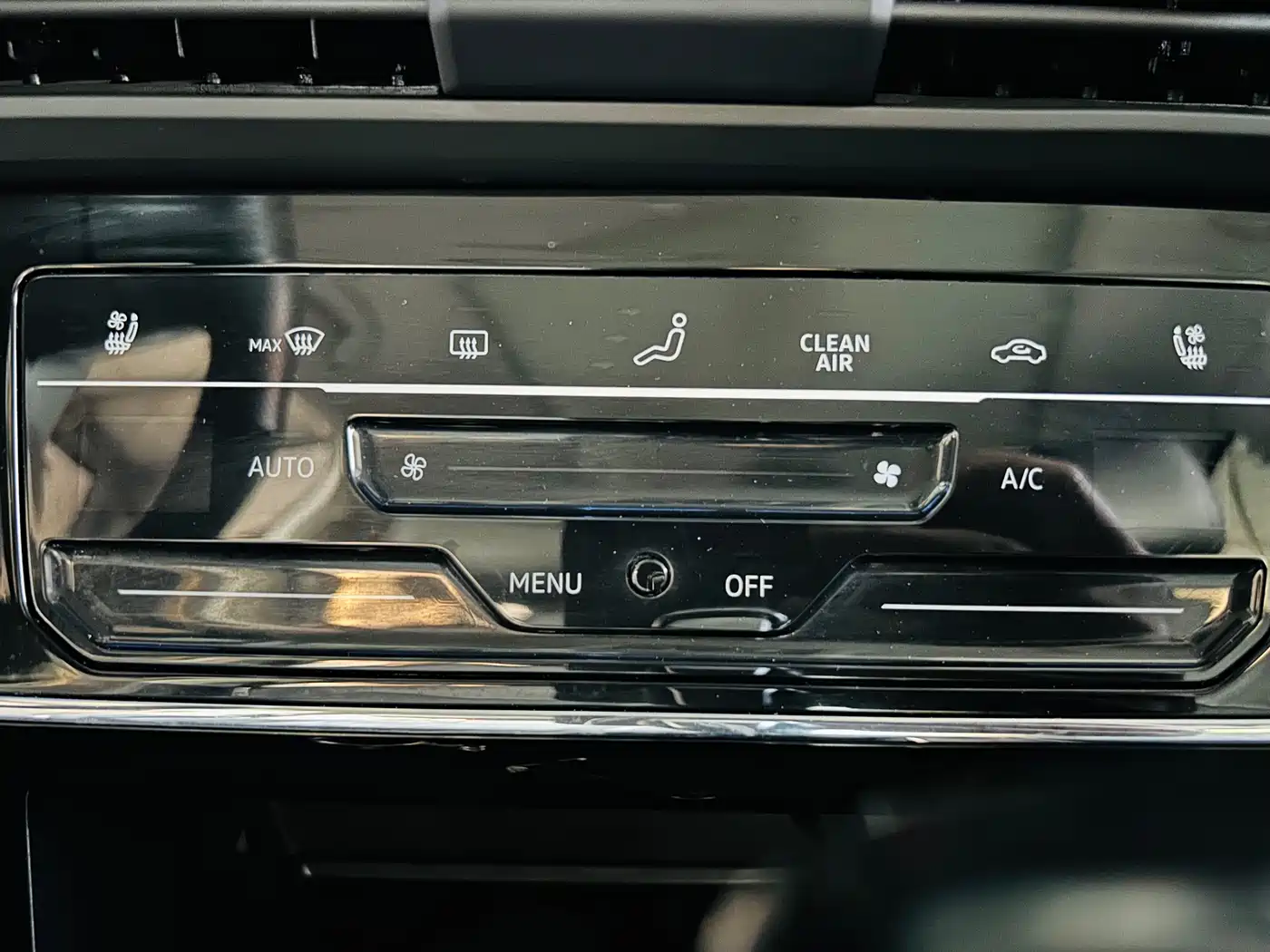 Volkswagen Passat 2022 330TSI Starlight Luxury Edition фото 7