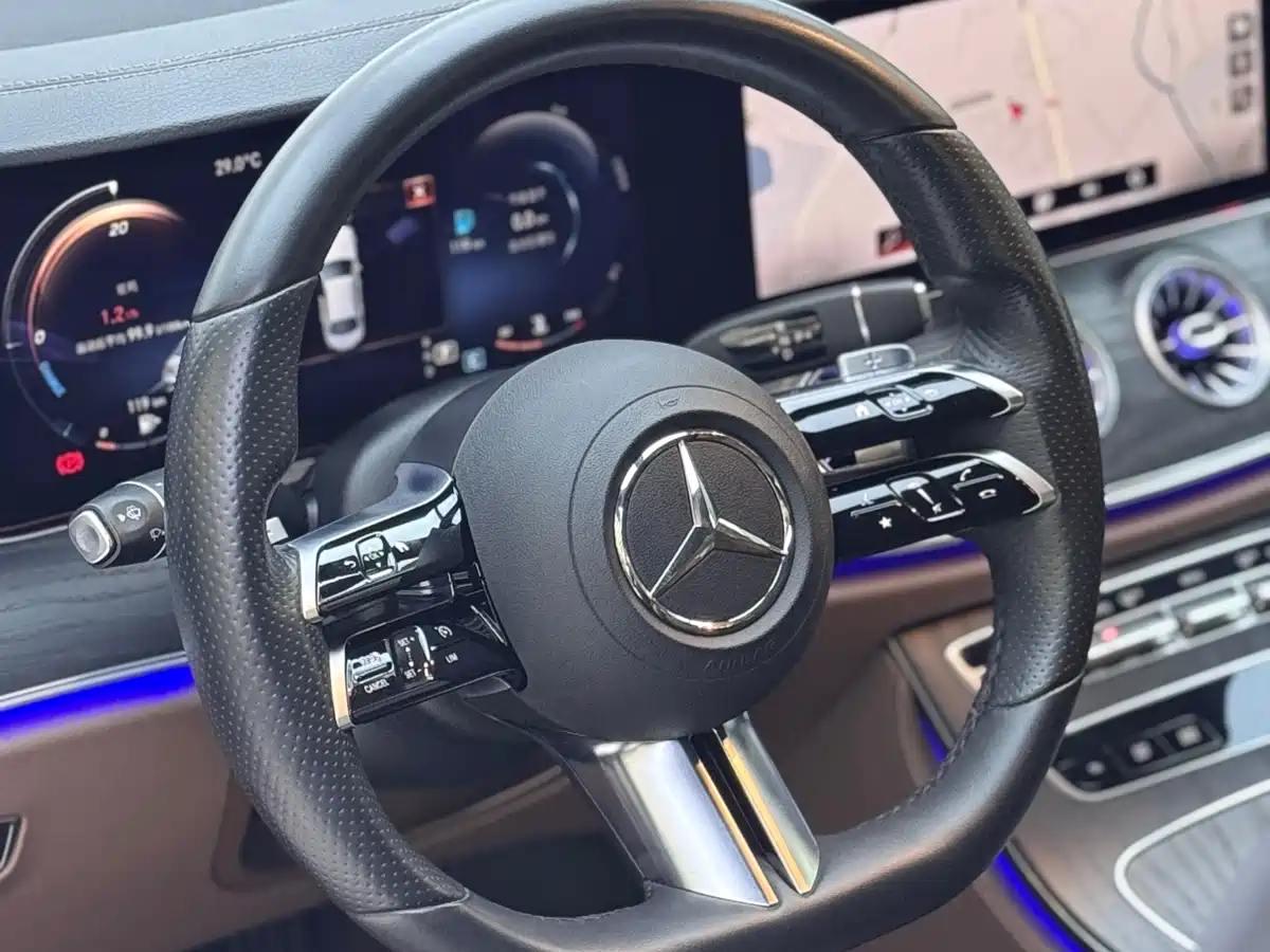 Mercedes-Benz E-Class 2021 E 300 L Sport Luxury Edition фото 7