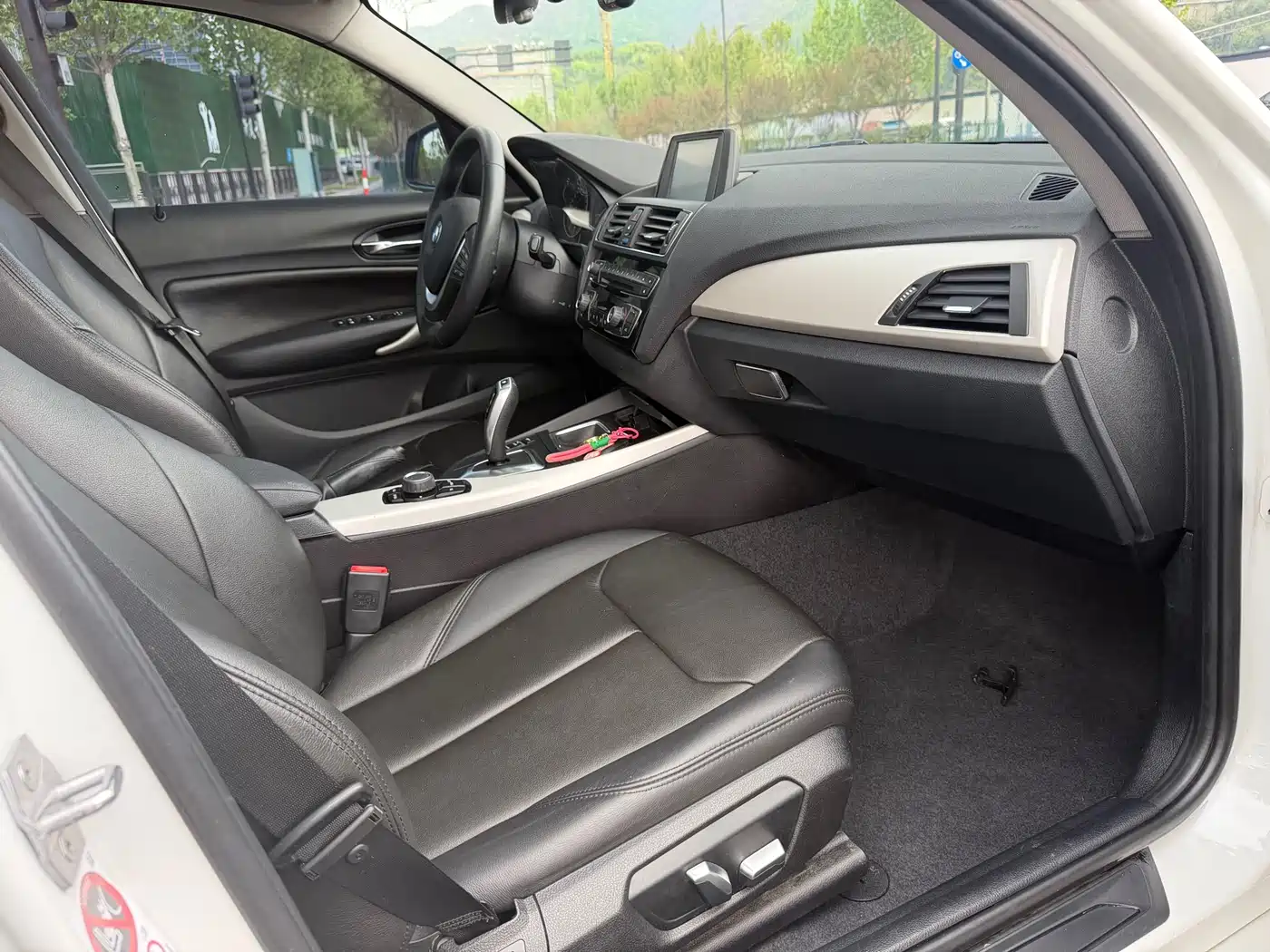 BMW 1 Series (Import) 2015 120i Leading фото 9