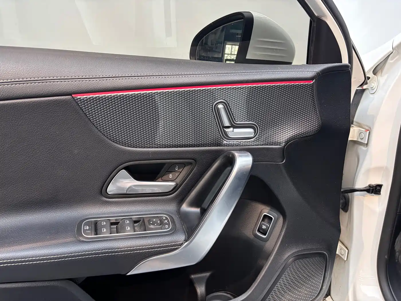 Mercedes-Benz A-Class 2021 A 200 L Sport Sedan Fashion Edition фото 16
