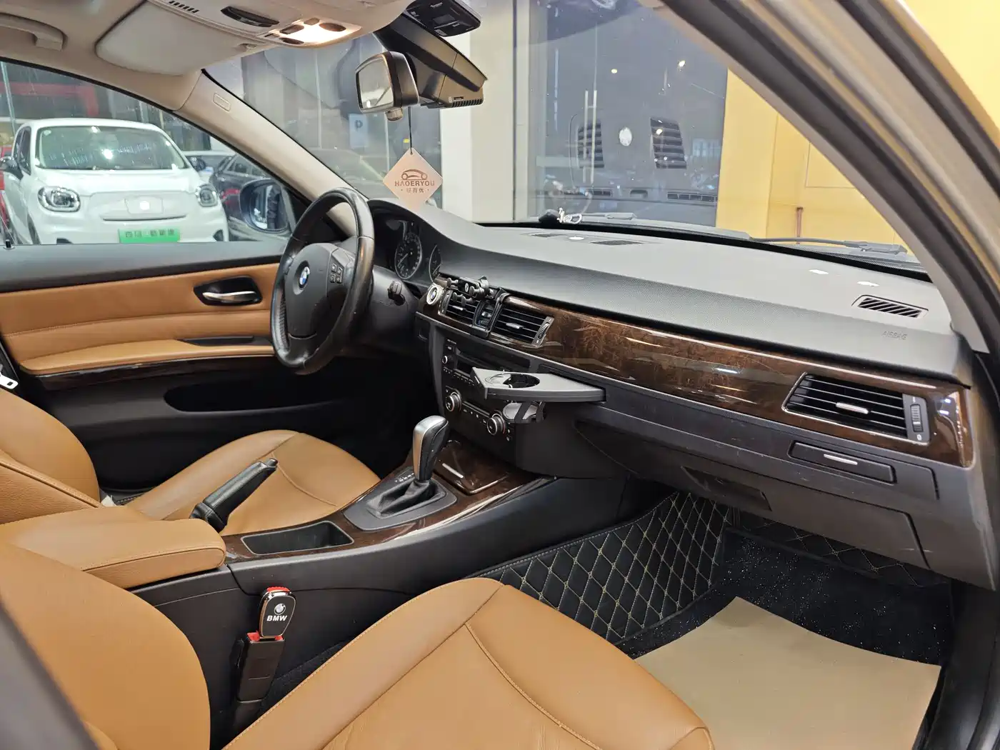 BMW 3 Series 2011 320i Fashion фото 31