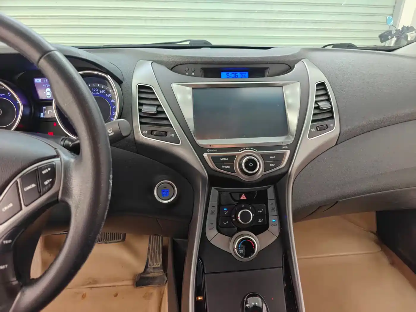 Hyundai Langdong 2015 1.6L Auto Premium фото 8