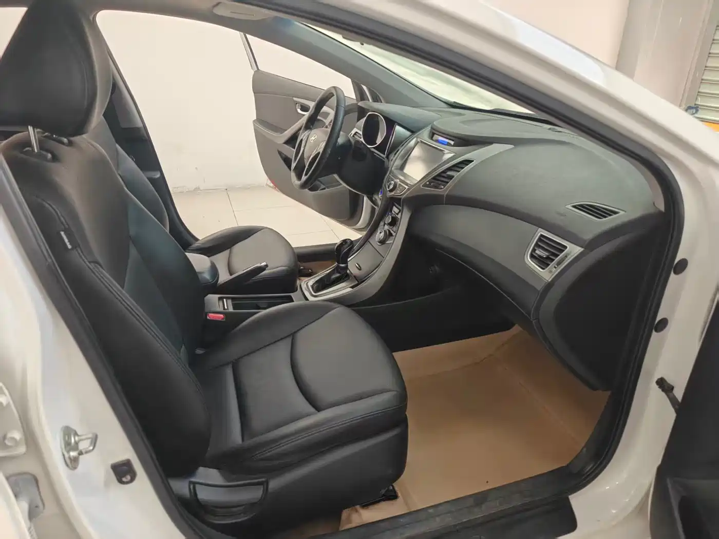 Hyundai Langdong 2015 1.6L Auto Premium фото 10