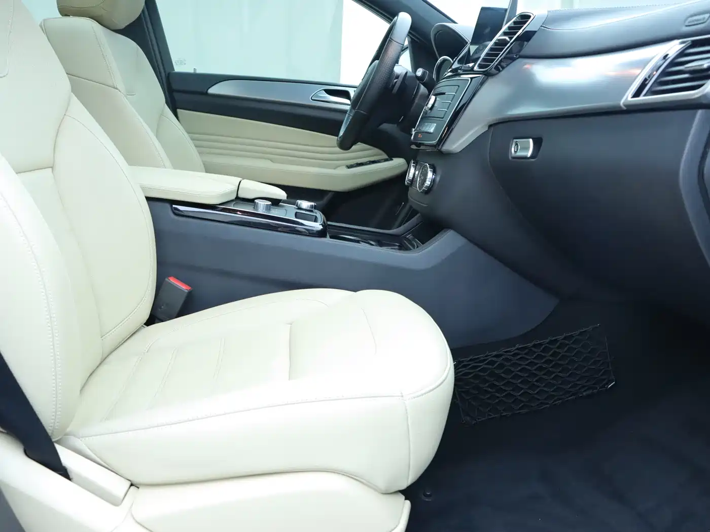 Mercedes-Benz GLE Coupe 2017 GLE 320 4MATIC Coupe SUV фото 8