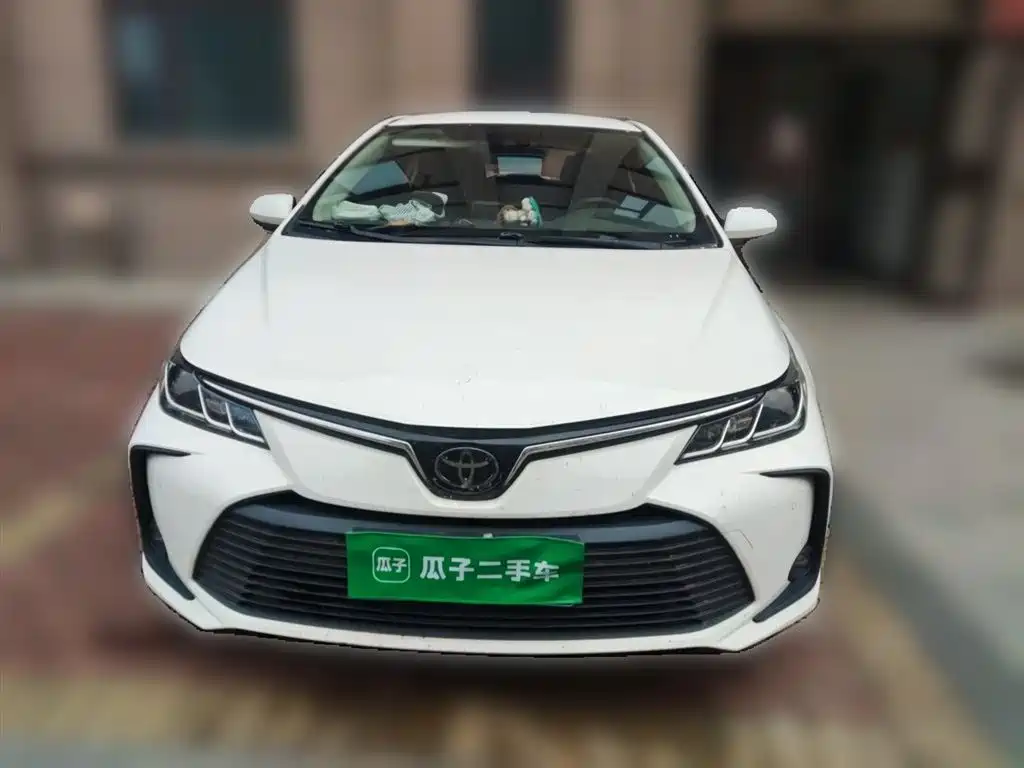 Toyota Corolla 2019 1.2T S-CVT GL Pioneer Edition фото 3