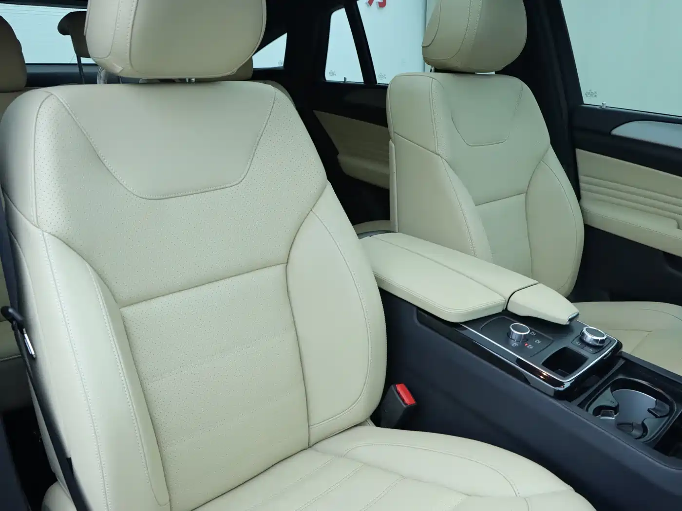 Mercedes-Benz GLE Coupe 2017 GLE 320 4MATIC Coupe SUV фото 10