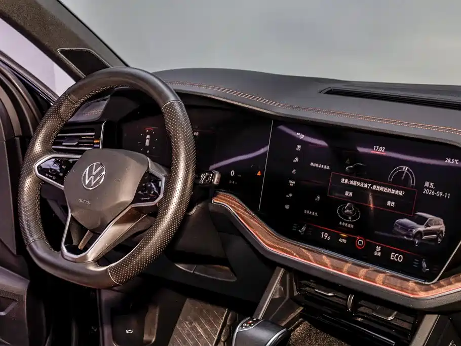 Фото 29 - Volkswagen Touareg